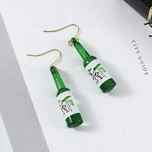 Khuyên tai rượu soju