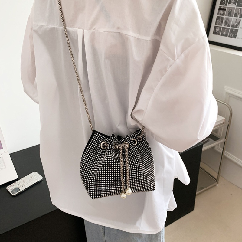 Túi Xách Đeo Chéo Đính Đá Thanh Lịch Cho Nữ