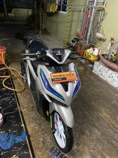 Bảng tên vàng thailan gắn mọi xe