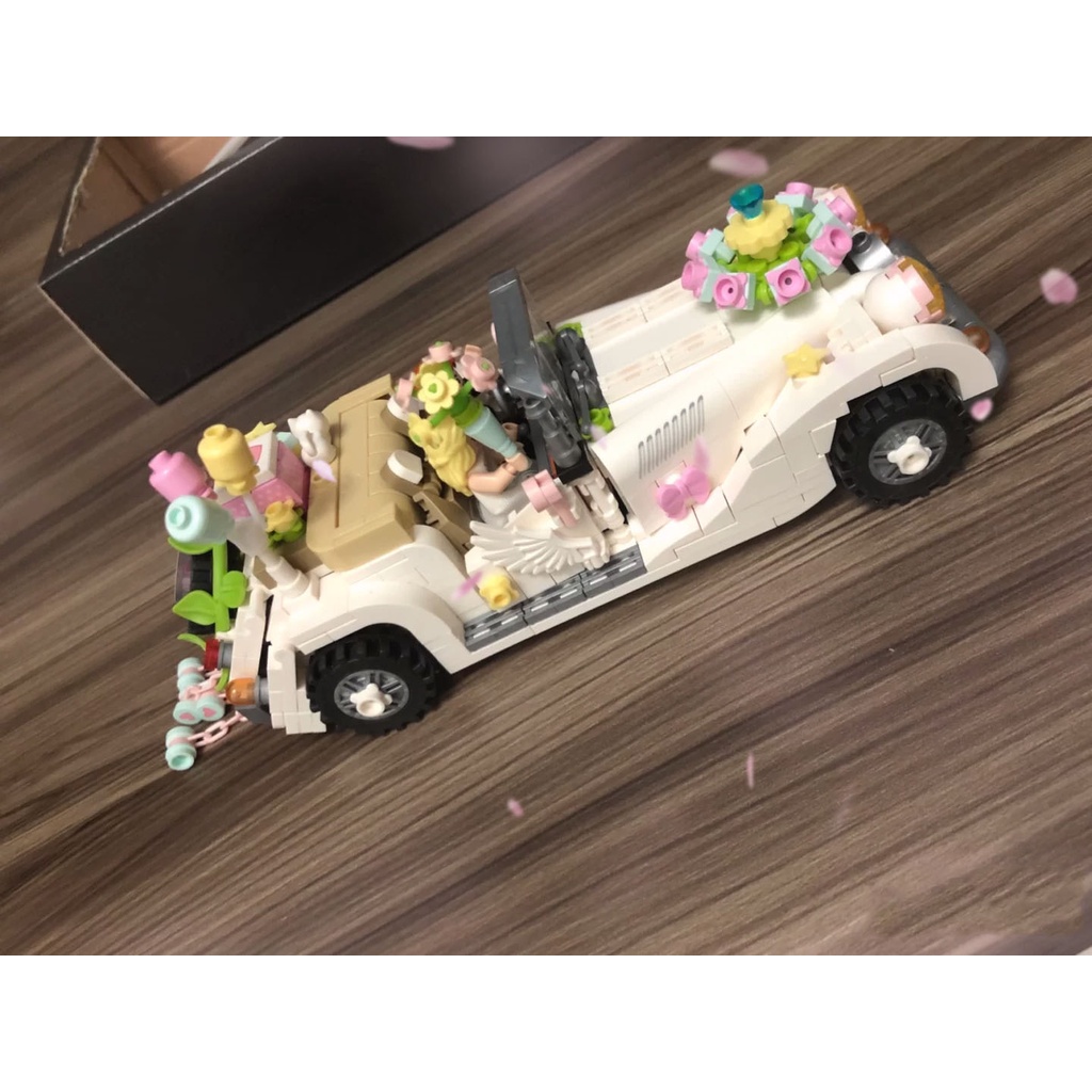 Bộ lắp ráp xe mô hình xe đám cưới wedding car 119 có 676 mảnh ghép