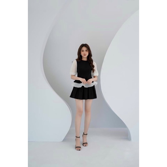 Áo sơ mi peplum đen tay trắng Hàn Quốc kết hợp giữa chất tuyết mưa và tơ