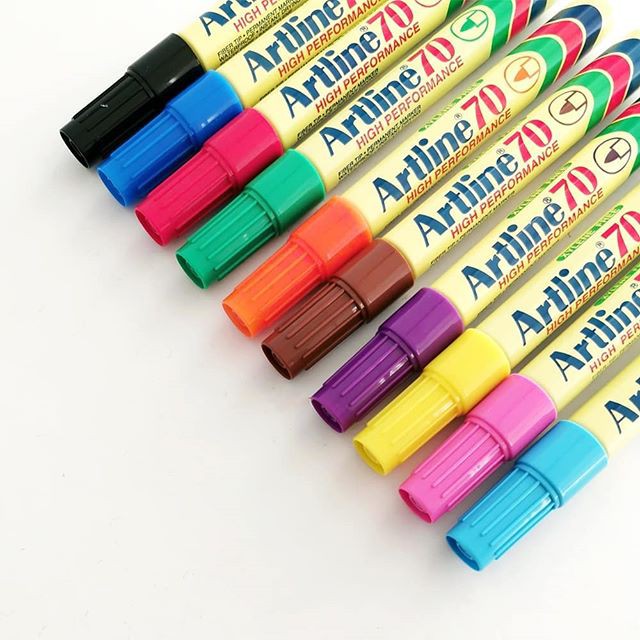 Bút lông dầu ngòi tròn Artline EK-70