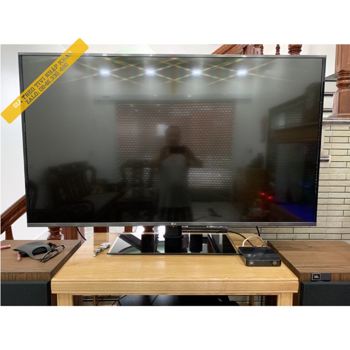 Chân tivi để bàn mặt kính cường lực 32 - 55 inch - Chân đế tivi đa năng đặt bàn Model: DZ55