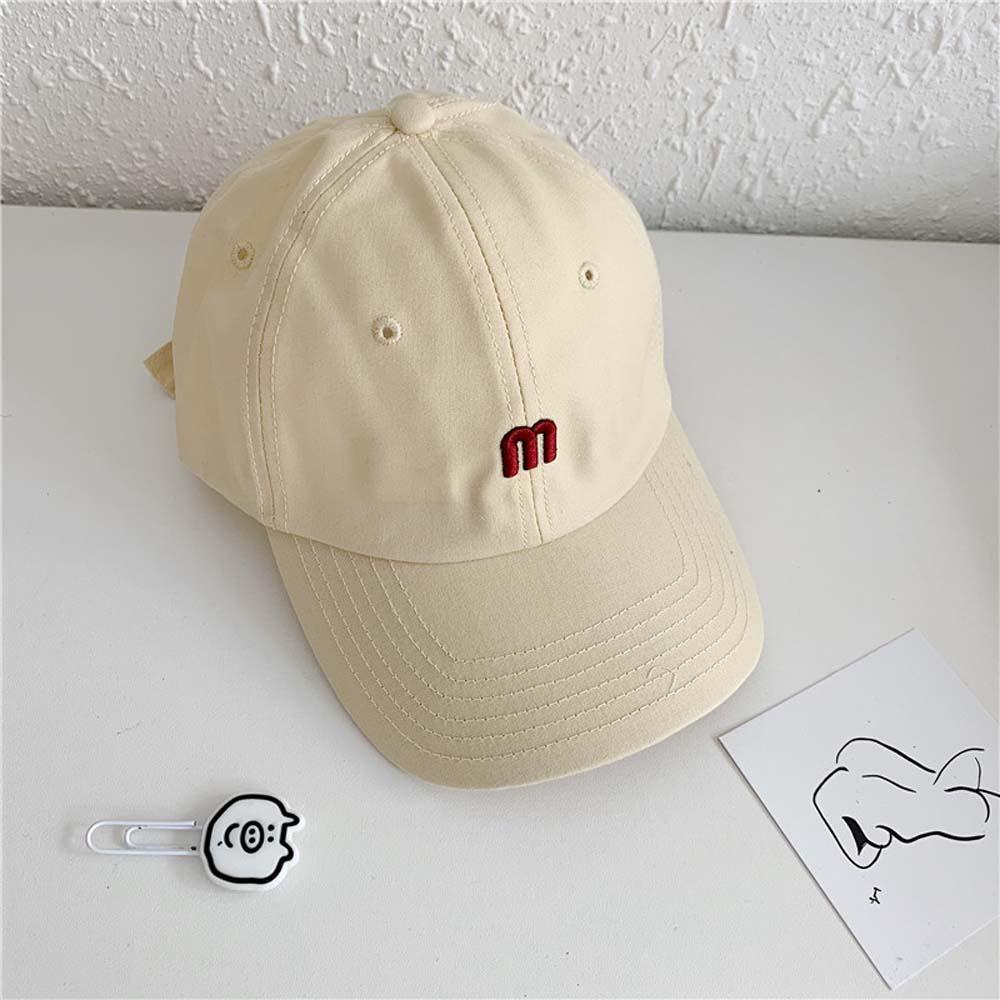 Mũ Lưỡi Trai Thêu Chữ M Đơn Giản