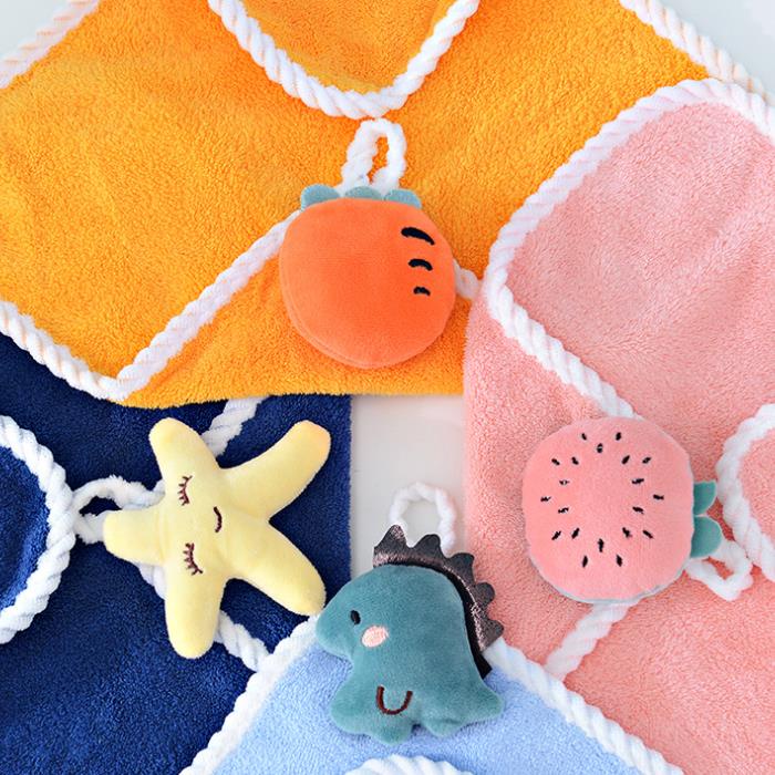 Khăn Lau Tay Bằng Vải Nhung San Hô Mềm Mại Nhanh Khô Thấm Hút Tốt In Họa Tiết Hoạt Hình Đáng Yêu Cho Bé