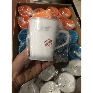 Cốc Nhựa Uống Nước Có Tay Cầm Cao Cấp