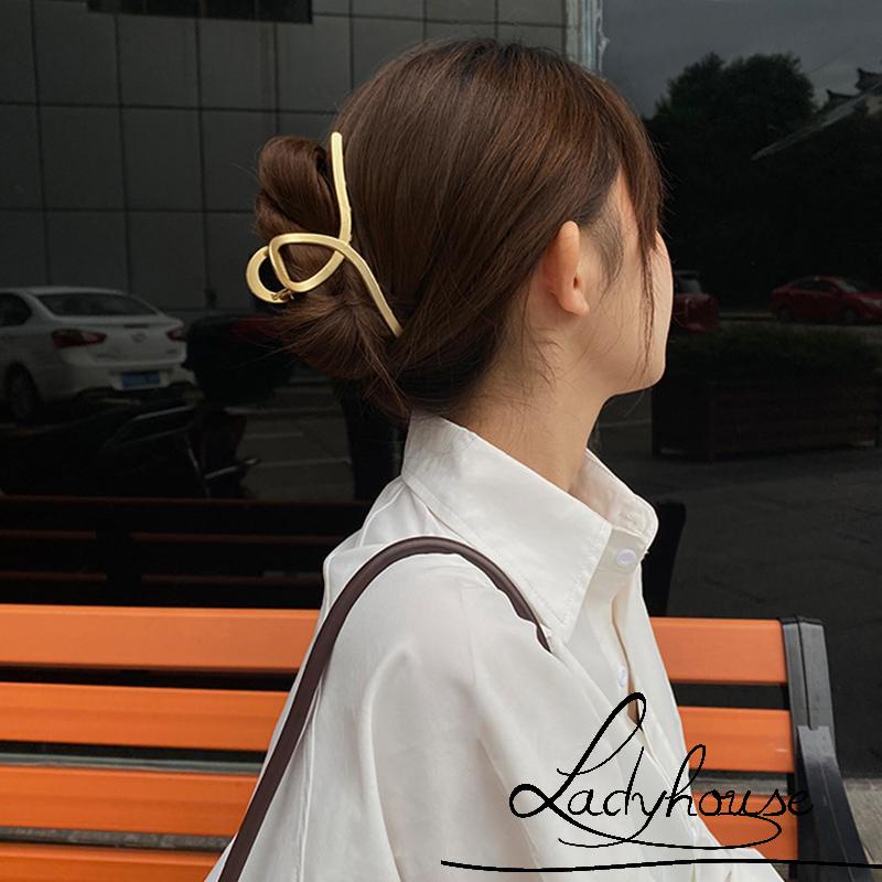 Kẹp tóc hỗ trợ rửa mặt hình cá mập màu sắc đơn giản dành cho nữ