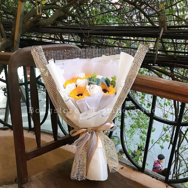 Bó hoa sáp hướng dương mix lá táo quà tặng tốt nghiệp, quà tặng sinh nhật cực xinh