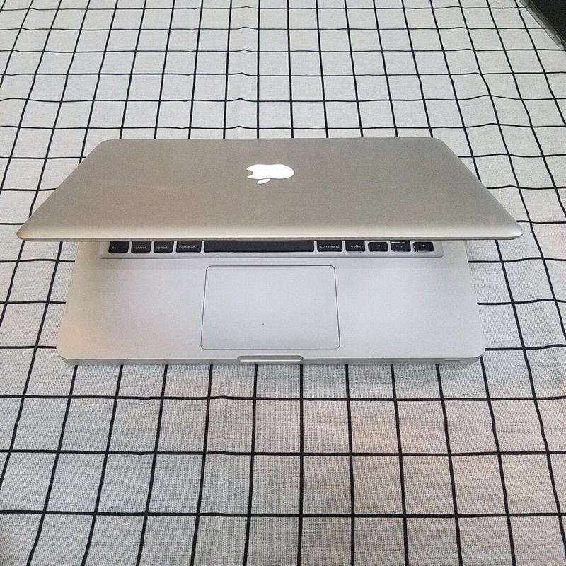 Macbook Pro 2011 MC700 i5 ram 8Gb ổ cứng ssd 128 màn hình 13.3 | BigBuy360 - bigbuy360.vn