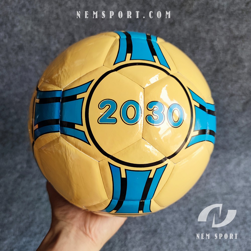 Quả Bóng Đá Futsal Geru Star 2030 Vàng Dán