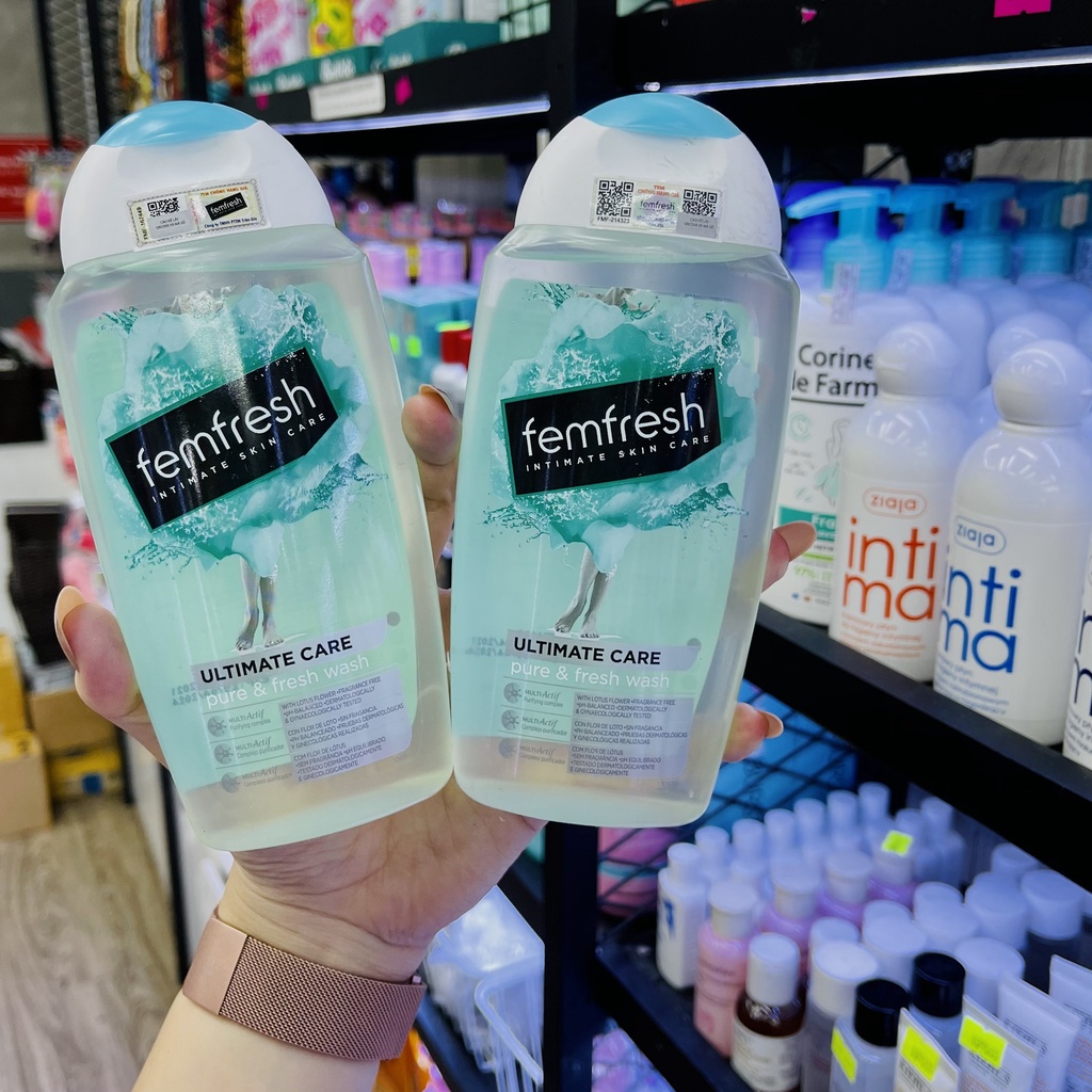 Dung dịch Vệ Sinh Phụ Nữ FEMFRESH Intimate Skin Care UK