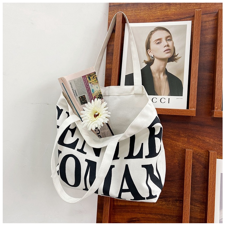 Túi xách canvas in chữ thời trang