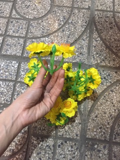 (1kg) hoa mai gắn lên cây trang trí