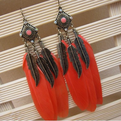 Khuyên Tai Dáng Dài Đính Lông Vũ Vintage