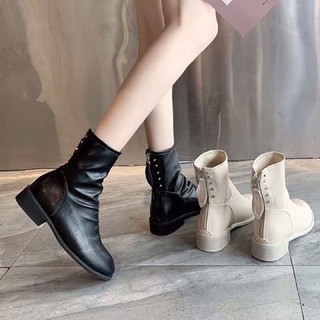 Boot nhăn da mềm khoá viền đinh đế thấp 2cm