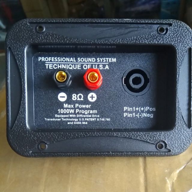 Trạm loa chốt vặn và piskon