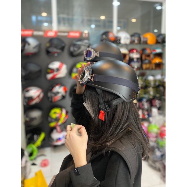 Combo nón bảo hiểm thể thao và kính UV trẻ trung_Smiley shop Long Xuyên