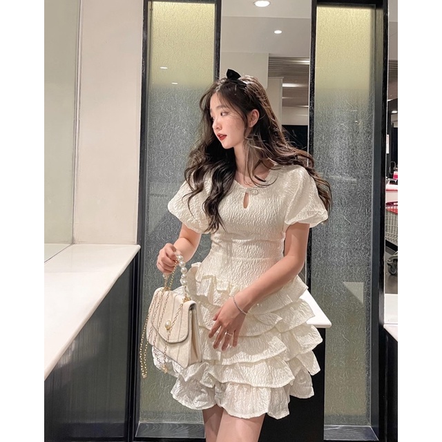 Đầm dự tiệc gấm nhiều tầng nơ đá