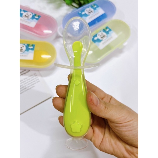 Muỗng | Thìa Silicon siêu mềm Baby Panda cho bé ăn dặm có ngáng chống hóc và đế hít (kèm hộp đựng)