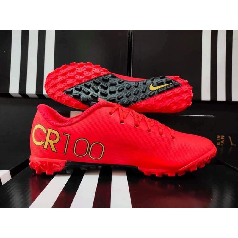 Giày đá bóng CR100
