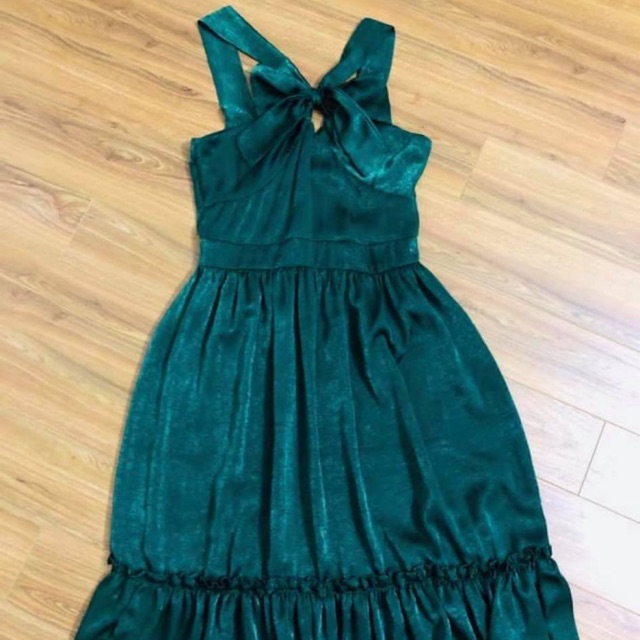 Váy size M đã sửa thành S