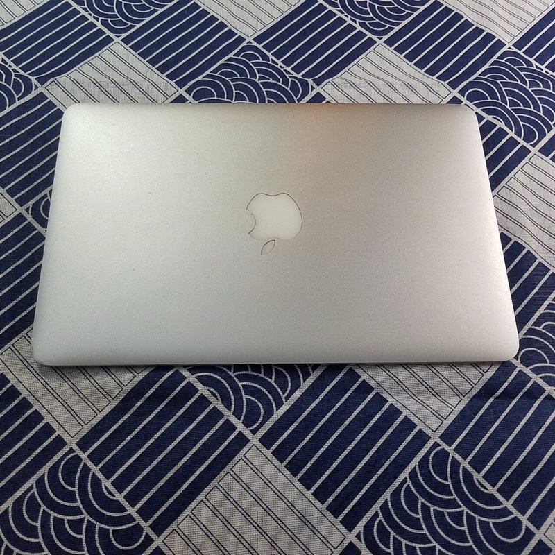 Macbook Air 2010 MC505 core 2 Duo Ram 2Gb màn 11.6 | BigBuy360 - bigbuy360.vn