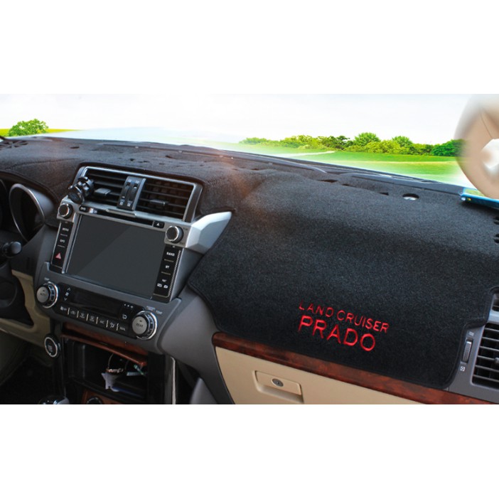 Thảm chống nắng trên Taplo Toyota Land Cruiser Prado 2018-2020 vân cacbon