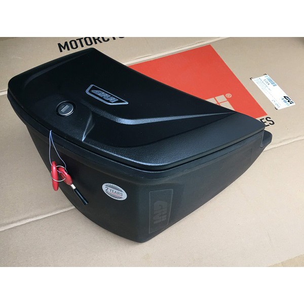 Thùng giữa Wave RSX, thùng giữa Givi G10N, hàng Givi chính hãng đã kèm bát gắn chuẩn theo xe Wave RSX, mới 100%