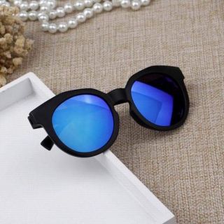 Kính mắt trẻ em