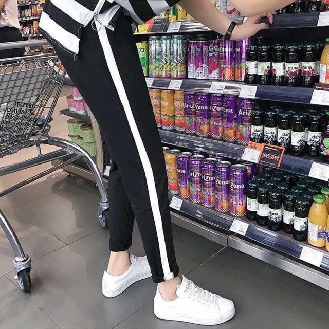 Quần thể thao nữ ⚡ RẺ VÔ ĐỊCH ⚡ Quần tập gym nữ, 1 sọc trắng dáng thể thao năng động, chất vải cotton Hàn co dãn 4 chiều | BigBuy360 - bigbuy360.vn