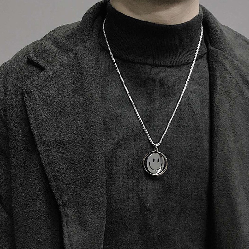 Vòng cổ Mặt Hình Mặt Cười Xoay 360 Độ Phong Cách Hip Hop Thời Trang Cho Nam Nữ