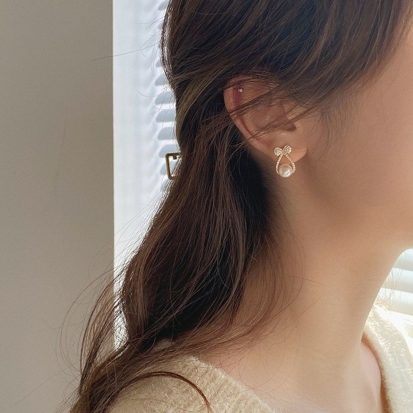 Khuyên tai nơ hình cá ngọc trai nhân tạo phong cách Hàn Quốc NOCA457