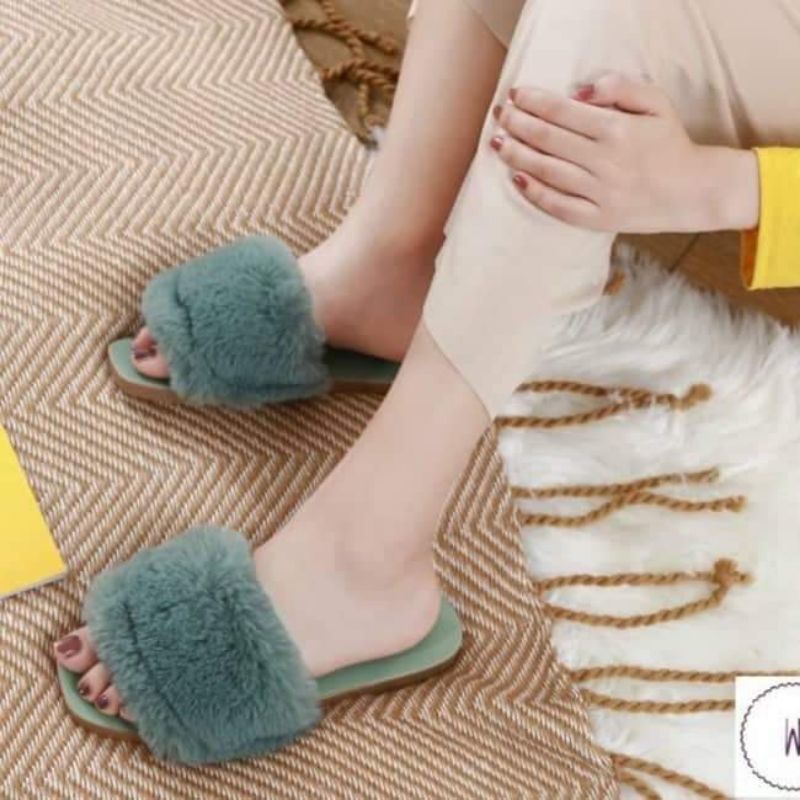 Dép lông mang trong nhà