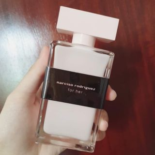 Thanh lí Nước Hoa Narciso phiên bản limited Hồng pha Đen