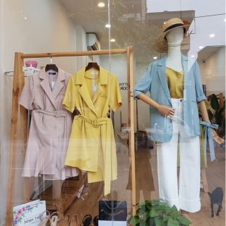 Váy cổ vest nude, vàng - hình thật