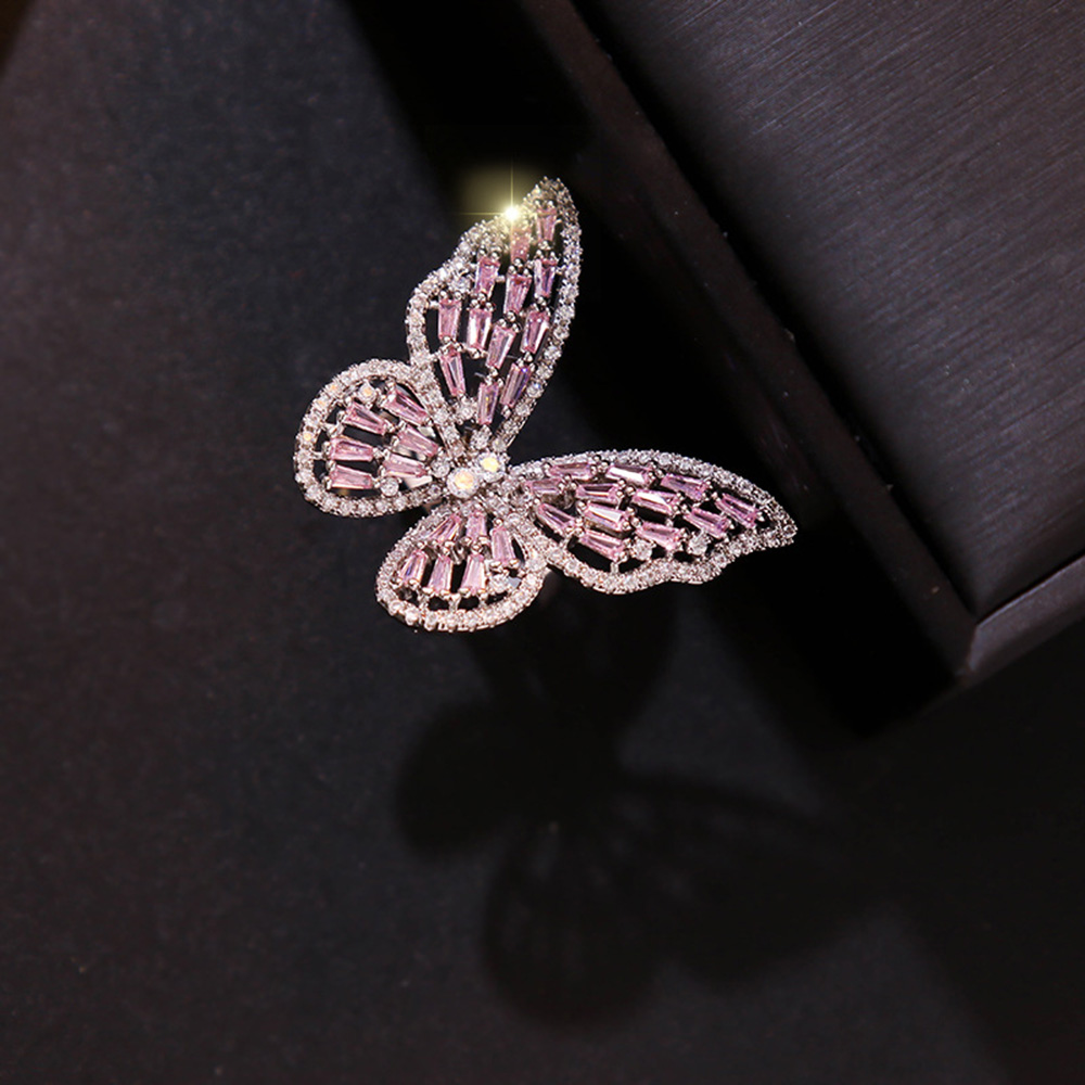 Nhẫn đính đá phong cách sang trọng cho nữ