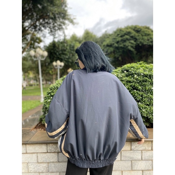 Áo khoác dù nút bấm in chữ cao cấp