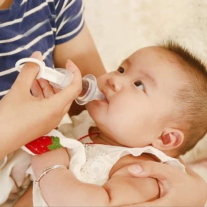 Dụng cụ bón thuốc ống hút sữa dạng xilanh cho bé không chịu bú bình an toàn chống sặc