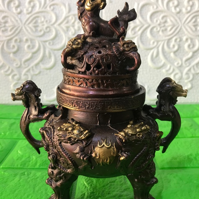 Xông trầm bằng đồng