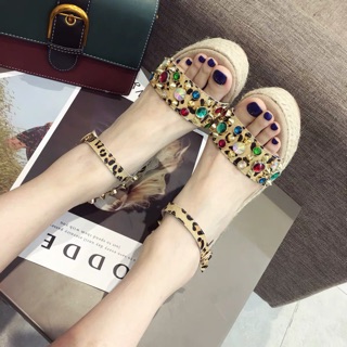Giày sandal đế cối đính đá qccc