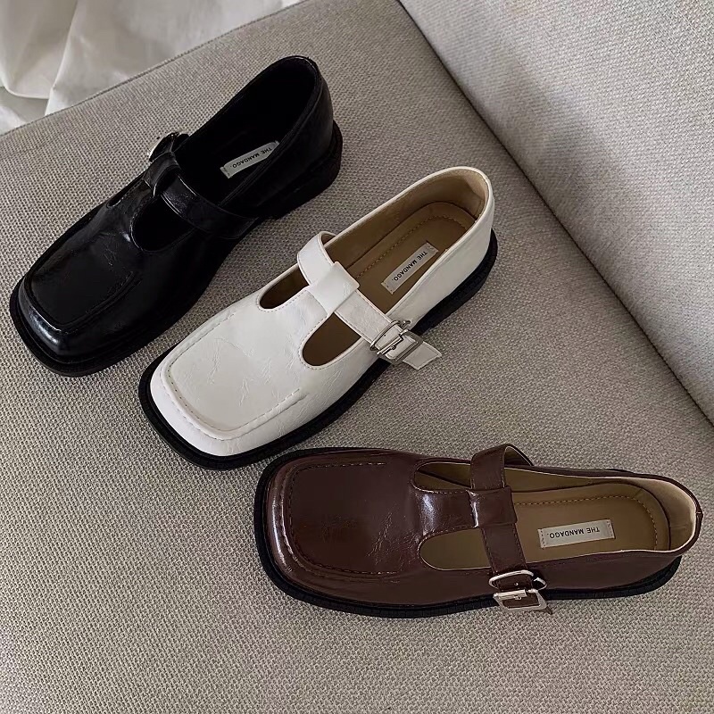 Giày da loafer cut out