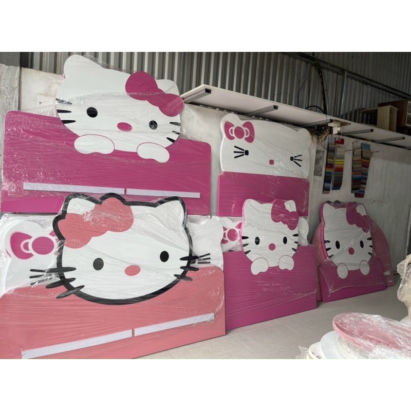 Giường helokitty