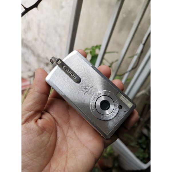Máy ảnh PnS digital màu vintage Canon IXY L2 mini siêu xinh