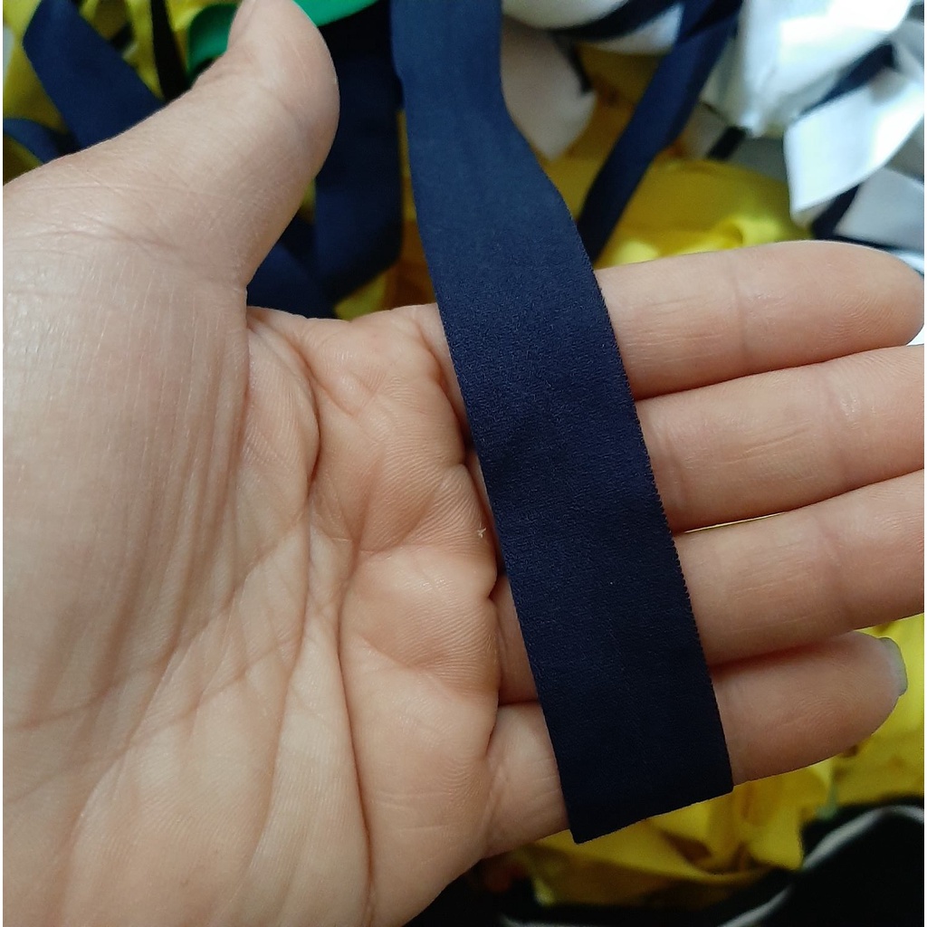 chun kẹp viền loại mỏng đẹp bản 1,4cm. gập đôi 0,7cm. 1,5k/m