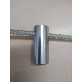 Ốc Sỏ cáp ( thông tầng ) cho cầu thang dây cáp