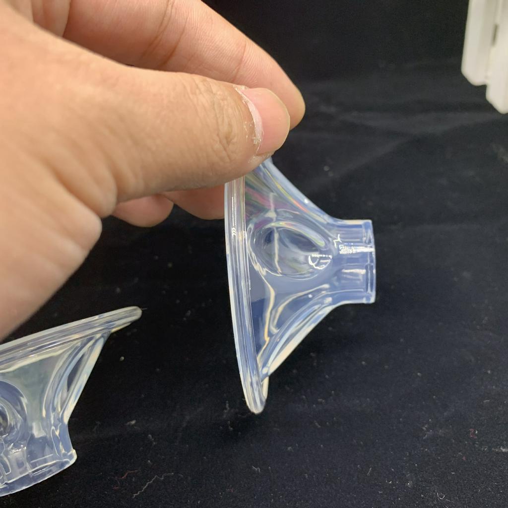 Combo 2 phễu mát xa máy hút sữa silicone BQShop