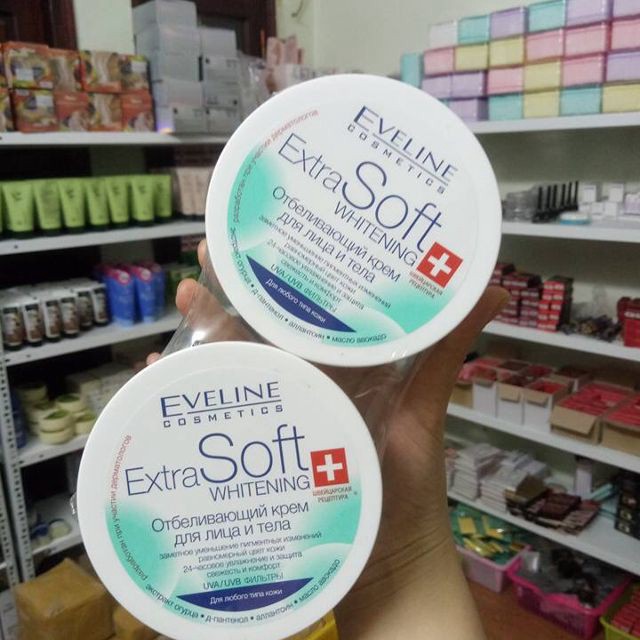 [CHINH HÃNG] Kem dưỡng ẩm trắng da mặt và toàn thân Eveline Extra Soft Whitening 200ml - Nga | BigBuy360 - bigbuy360.vn