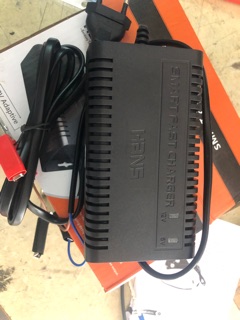 Sạc ắc quy tự động 2A 6V-12V Hans D2A
