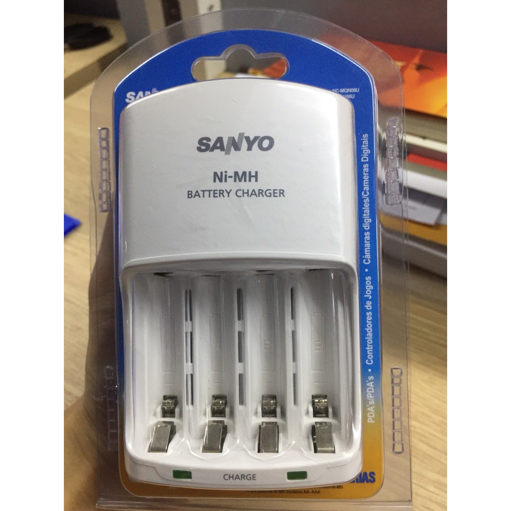 [Mã ELFLASH5 giảm 20K đơn 50K] Bộ Sạc Pin AA AAA Sanyo