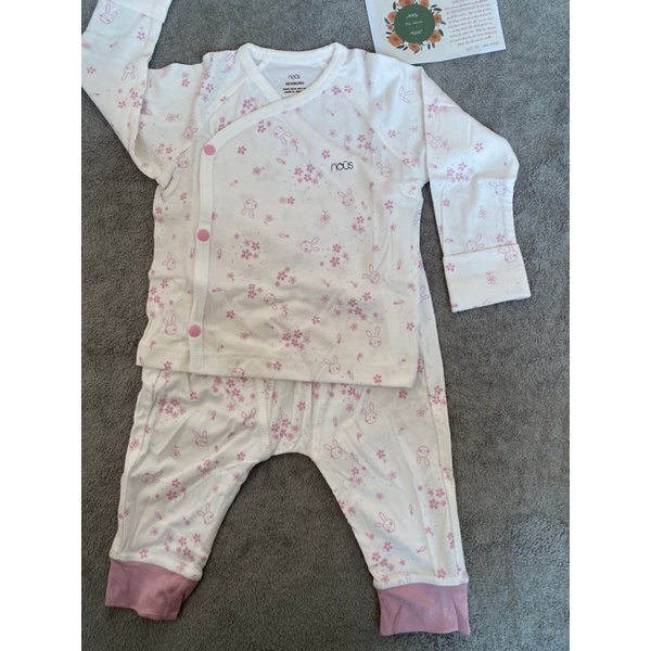 NOUS CLNB Bộ cài chéo trắng hồng hình thỏ new born